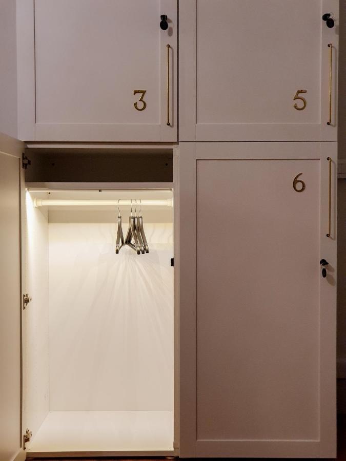 The Host Hostel Parma Luaran gambar